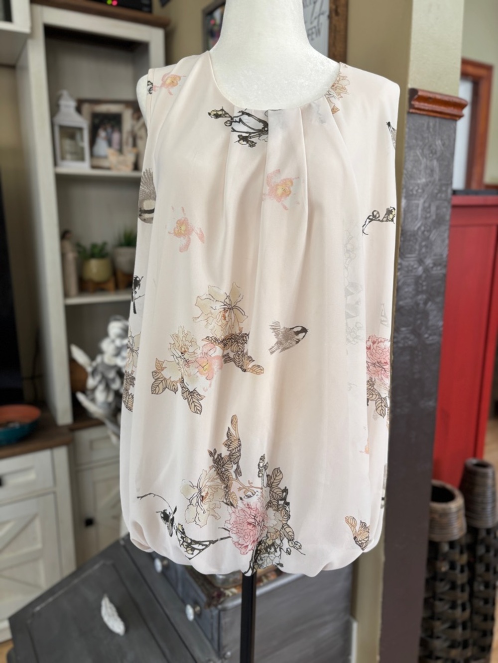 Ricki's Soft Blush Floral Sleeveless Pleated-Neck Blouse